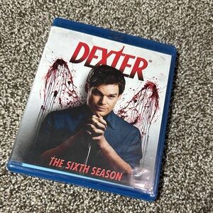 Dexter Blu-ray Season Six — White & Red Cover with Blue Case